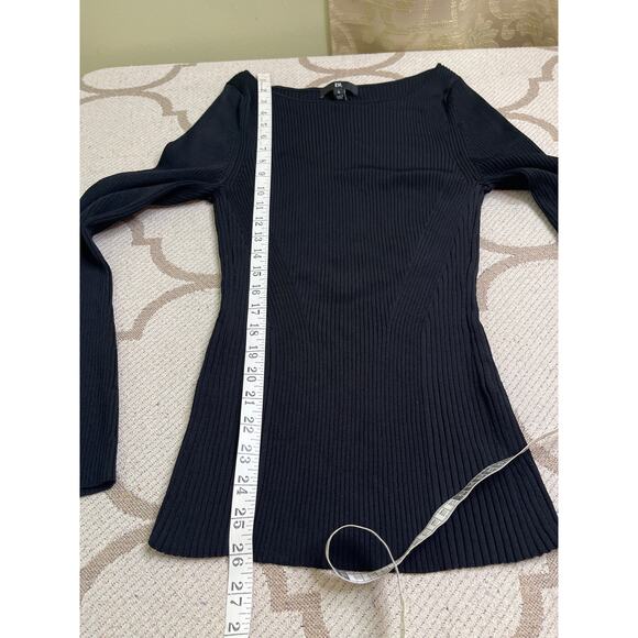 Banana Republic BR ribbed black flare button cuff sleeve sweater, size large - Picture 7 of 11